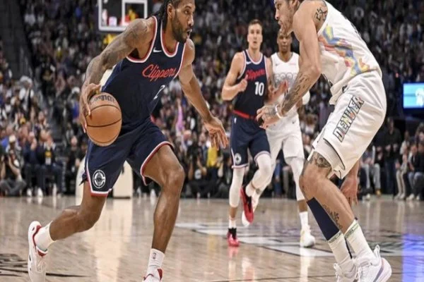WNBA总决赛王牌对自由人威尔逊斯图尔特内线巅峰对决谁主沉浮